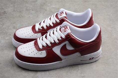 nike air force 1 met rood|Nike Air Force 1 shoes.